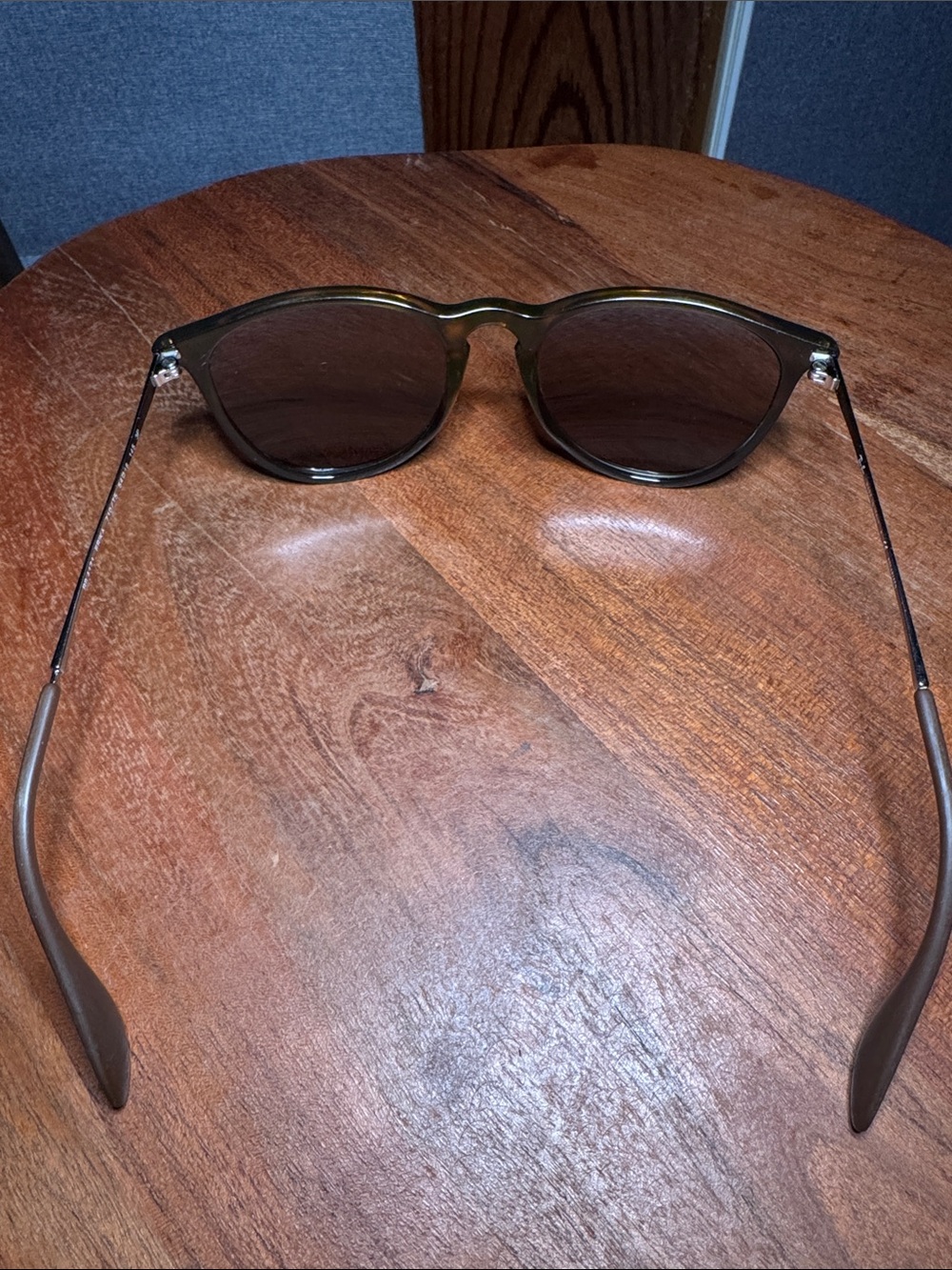 Ray-Ban Tortoise Shell Frame with Brown Gradient Lenses - Picture 7 of 9